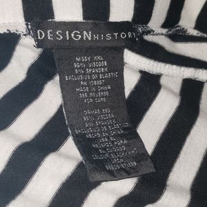 Women's black & white skirt, size XXL